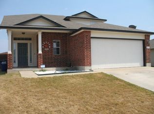 112 Anderson St, Hutto, TX 78634