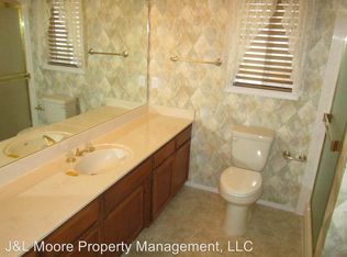 622 Shadow Wood Dr, Medford, OR 97501