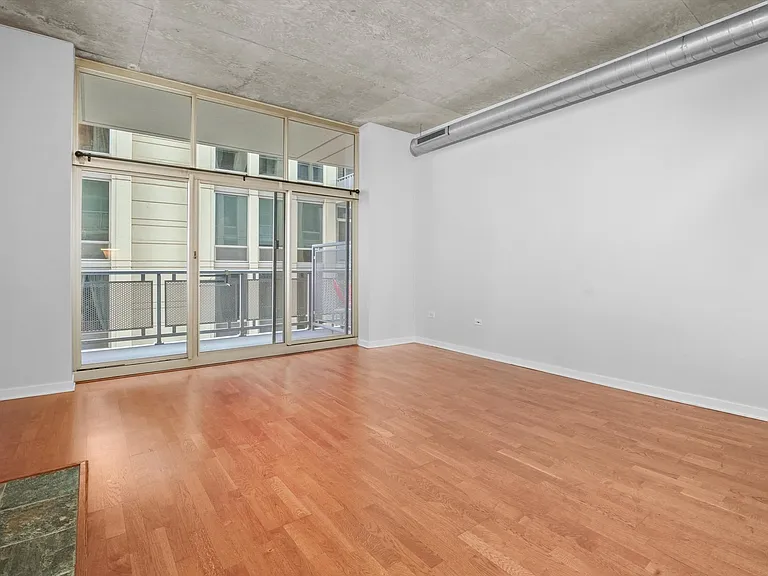 700 N Larrabee St #1004 — Photo 10