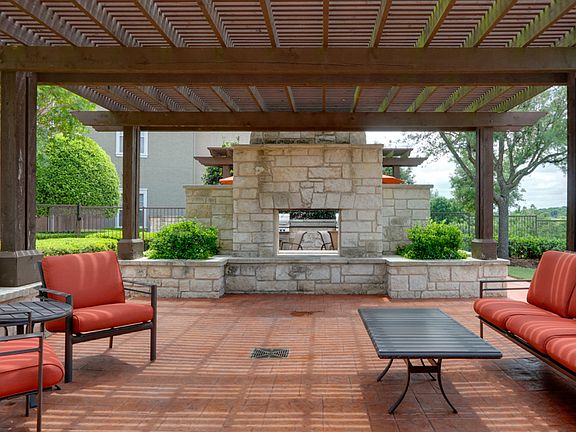 Colonial Grand at Onion Creek Apartment Rentals Austin