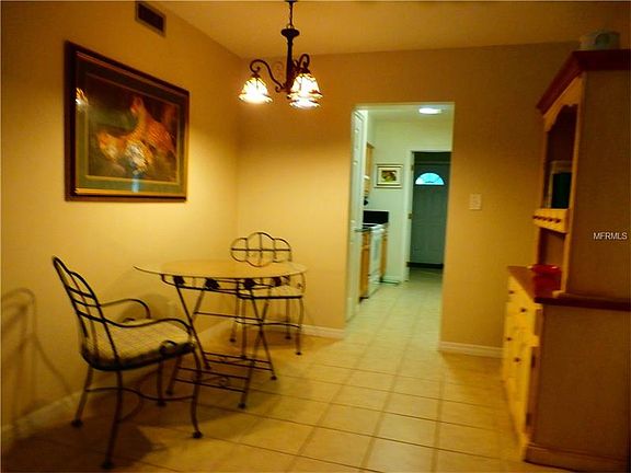 4th image of 296 Sky Loch Dr W