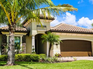 2986 Aviamar Cir, Naples, FL 34114