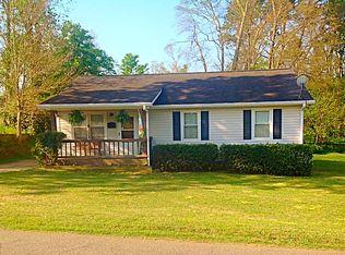 100 Cavin Ave, Mount Holly, NC 28120