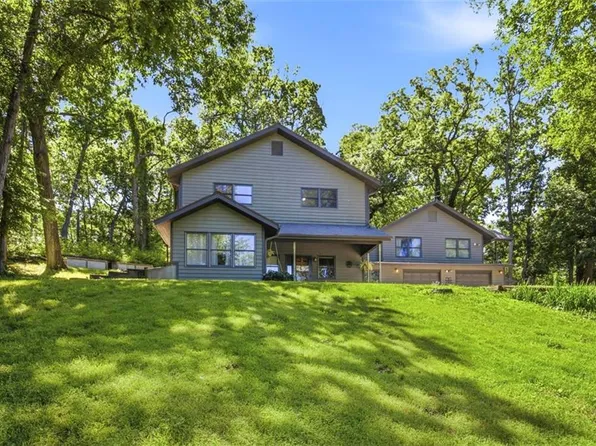 11948 Wooded Way Ln, Oskaloosa, KS 66066