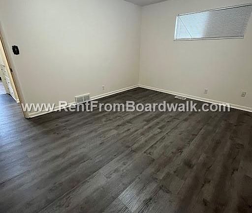 5th image of 3539 S West Temp #3539