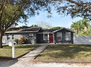 2521 33rd Avenue Dr E, Bradenton, FL 34208
