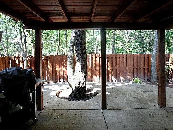 5th image of 464 Virginia Ave