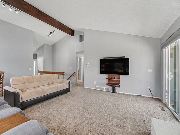 5th image of 13017 Clayton Ct