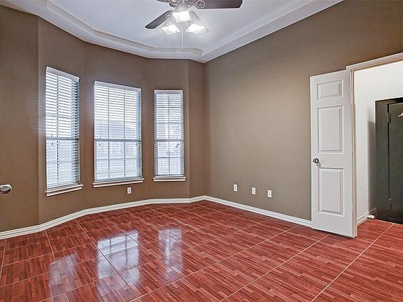 5th image of 12123 Fisher Dr