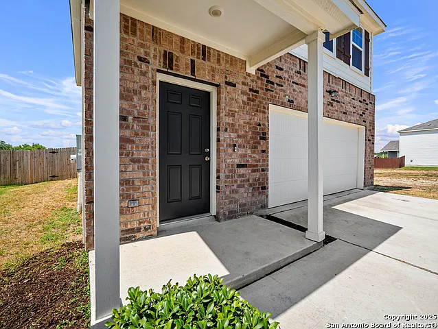 3 bed, 2.5 bath, 1826 sqft, $1,750 — Photo 4