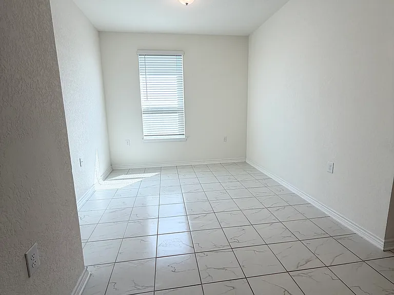 5530 Castle Brook Dr — Photo 13