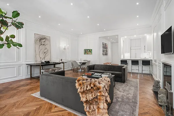 Rented by Douglas Elliman | media 16