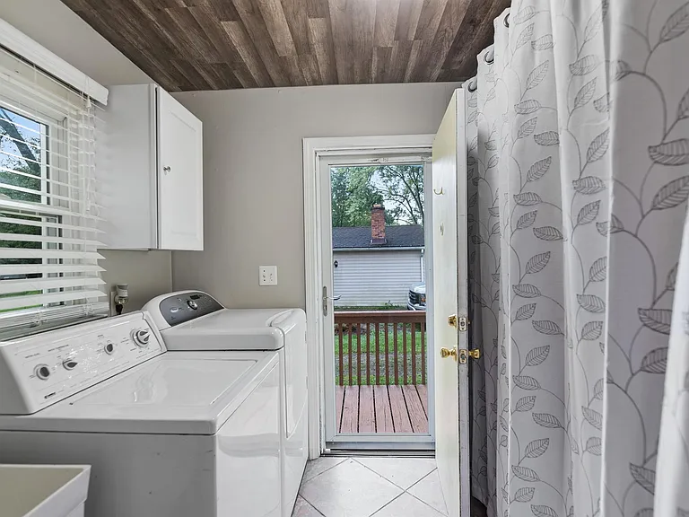 15403 Maxwell Ave — Photo 16