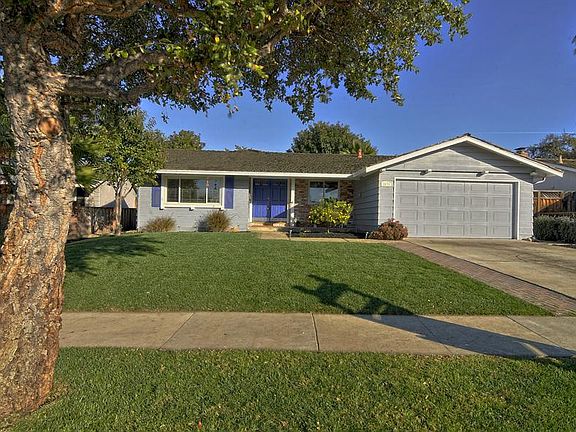 2nd image of 3824 Villa Glen Way