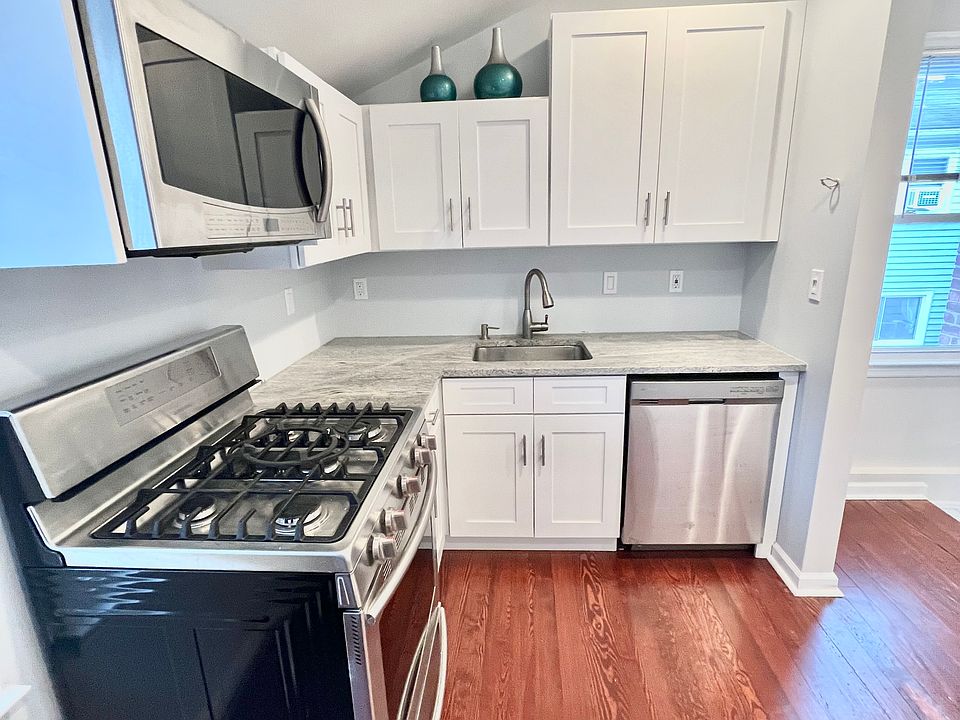 1st image of 106 Lincoln Ave #2