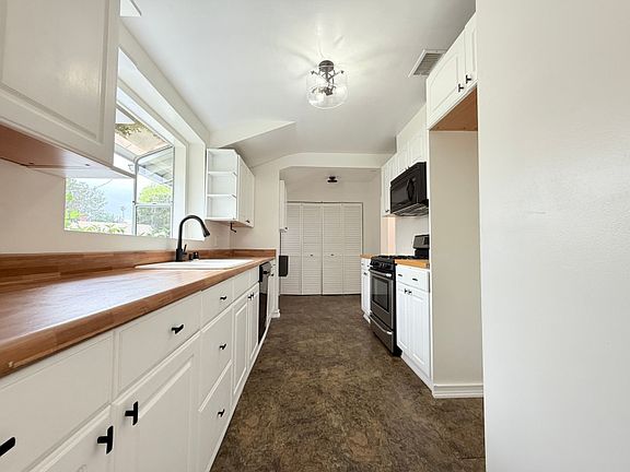 5th image of 16639 Cantlay St