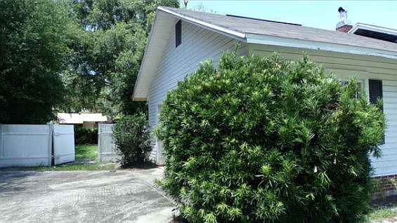 2nd image of 2108 Gillis St