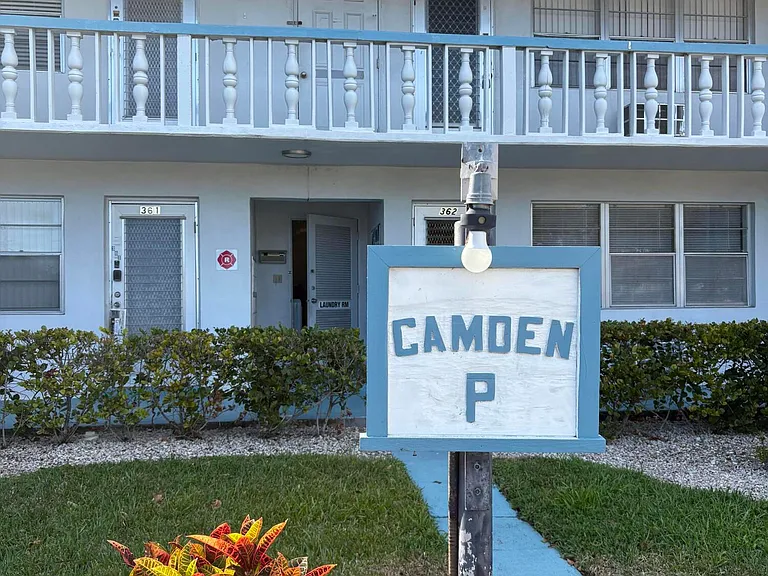 372 Camden Dr #P — Photo 1