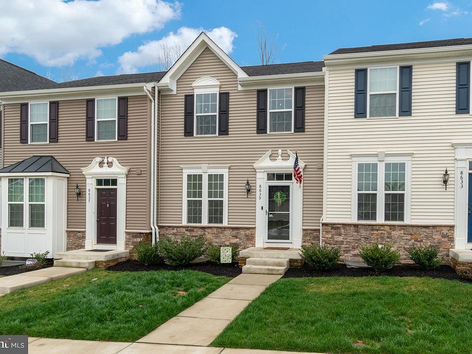 1st image of 8635 Rosecrans Ln