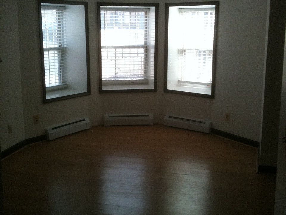 2nd image of 1107 Rhode Island Ave NW