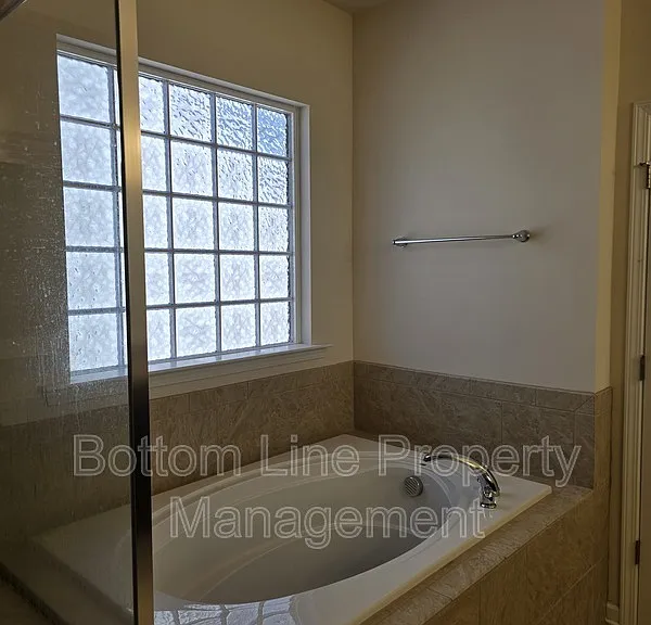 10708 Sky Chase Ave NW — Photo 49