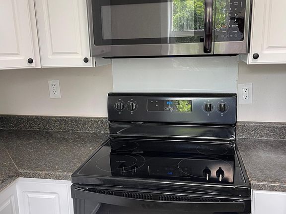 3rd image of 512 Goodfellow Ave