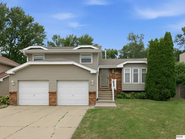 2918 S 157th Cir, Omaha, NE 68130