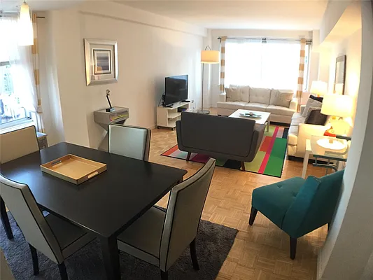 Rented by Apartment Luxe Realty Group, Inc | media 46