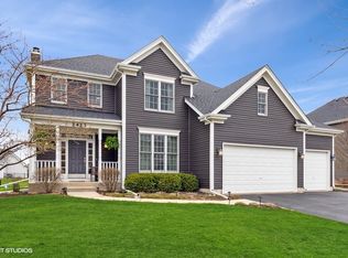 2423 Dustin Dr, Sycamore, IL 60178