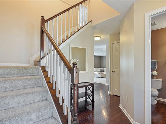 3rd image of 3393 Woodland Dr