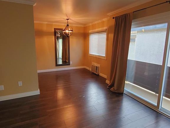 2nd image of 5620 Woodman Ave APT 7