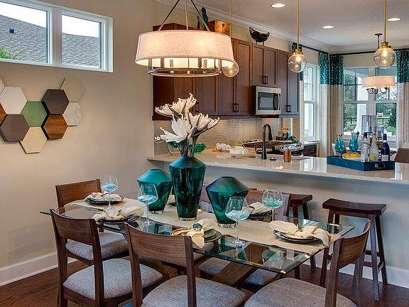 Dining to Kitchen