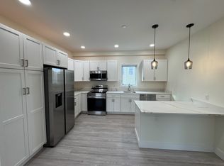 93 Temple St #1, Somerville, MA 02145