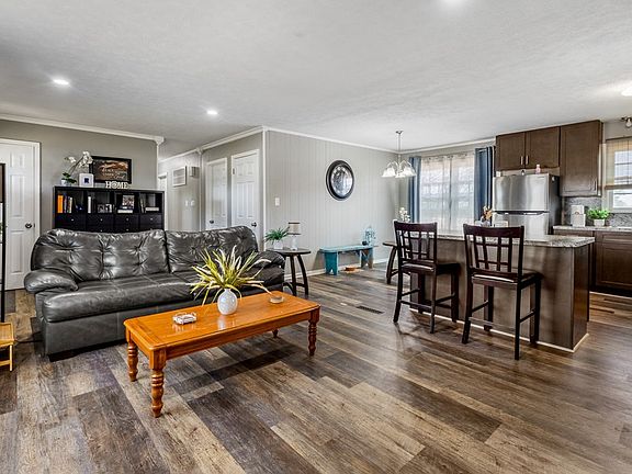 2nd image of 1649 Ringgold Rd