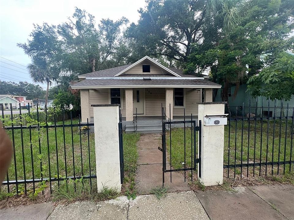 1st image of 104 E Adalee St