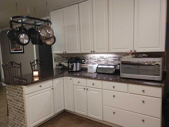 2nd image of 211 Highland Ave