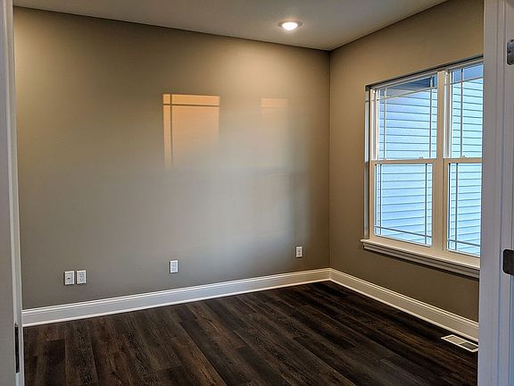 5th image of 9295 Village Meadows Dr