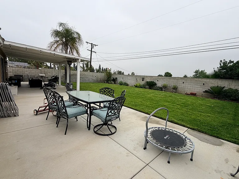 18625 Montrose St — Photo 26
