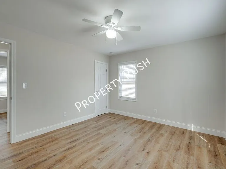 248 East Ave — Photo 10