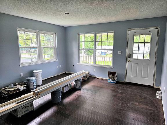 5th image of 1254 E Miller Dr