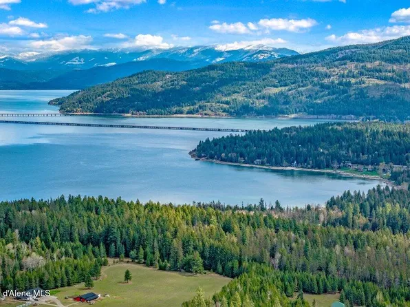 1025 Mountain Ridge Dr, Sagle, ID 83860