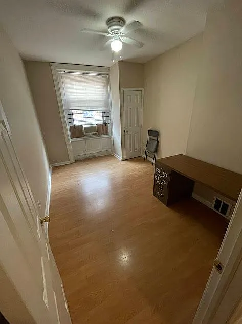 2 bed, 900 sqft, $1,100 — Photo 4