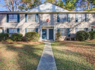 300 Crestview Dr APT D, Summerville, SC 29485