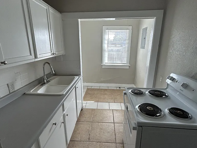 3401 S Van Buren St #5 — Photo 12