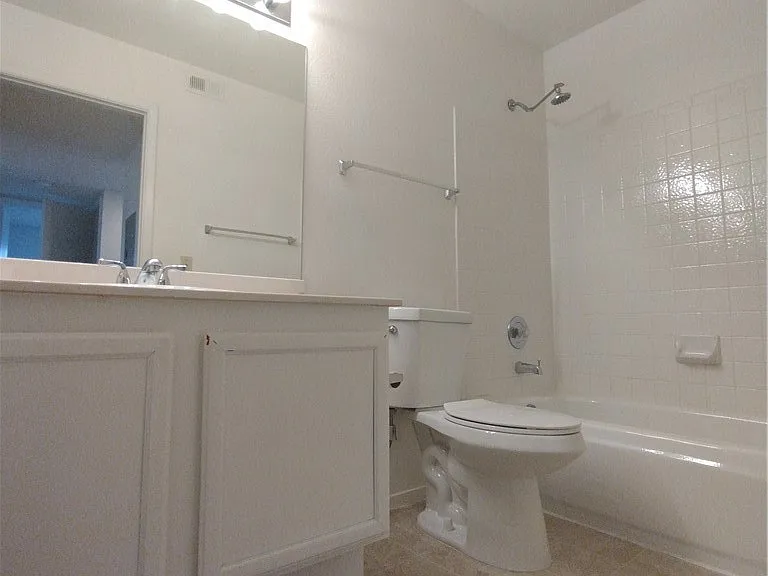 1575 W Warm Springs Rd #123 — Photo 13