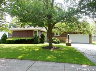 420 Bay View Rd, Rochester, NY 14609