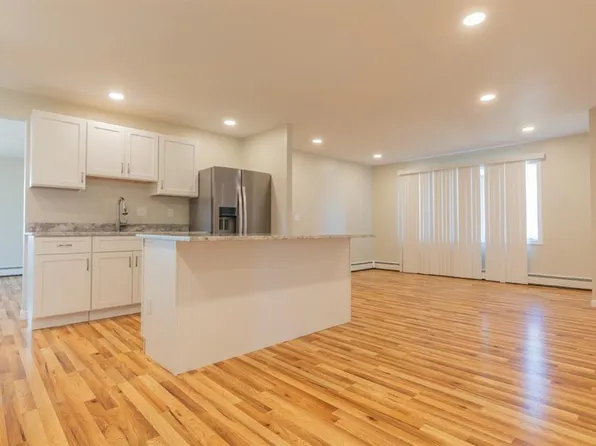 430 Greenville Ave, Johnston, RI 02919