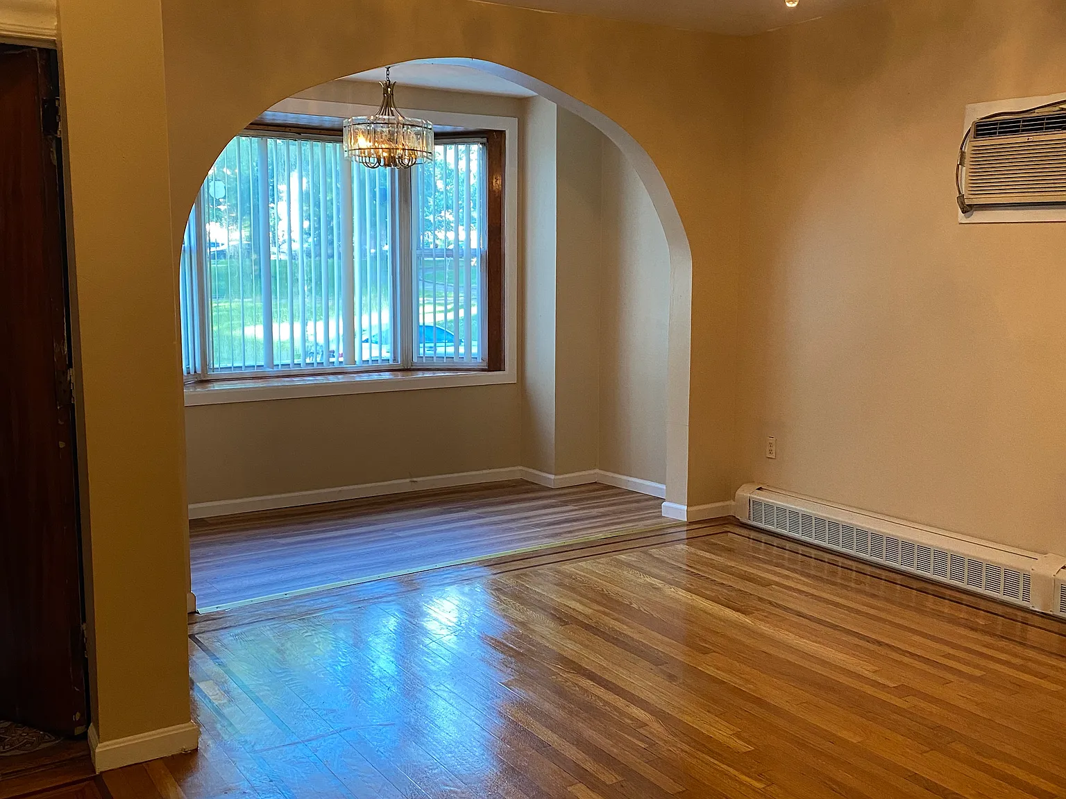 3 bed, 1500 sqft, $2,250 — Photo 2