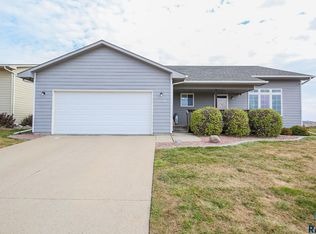 22 S 6th St, Baltic, SD 57003