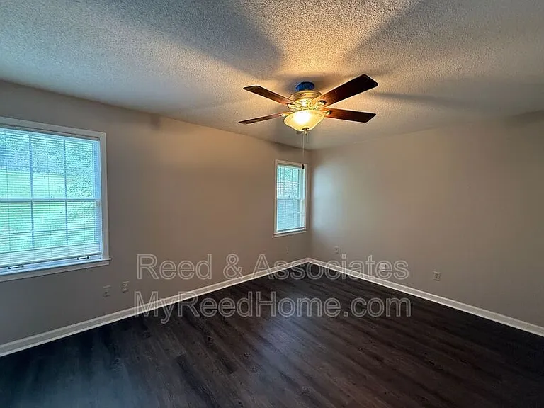 2292 Eastover Dr — Photo 11